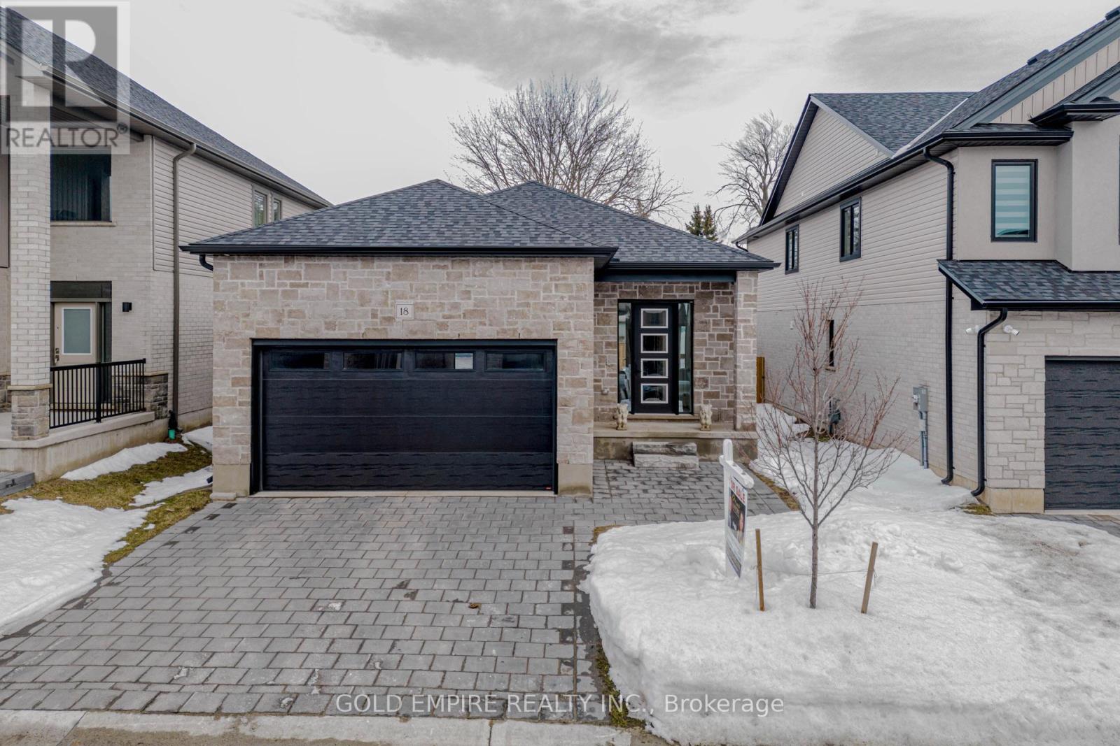 18 - 7966 FALLON DRIVE, Lucan Biddulph (Granton)