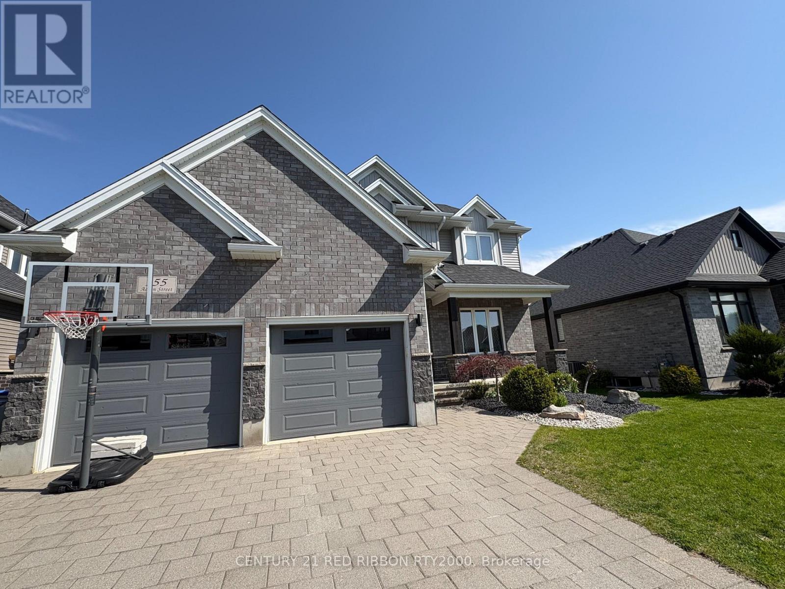 155 ACTON STREET, Strathroy-Caradoc (NE)