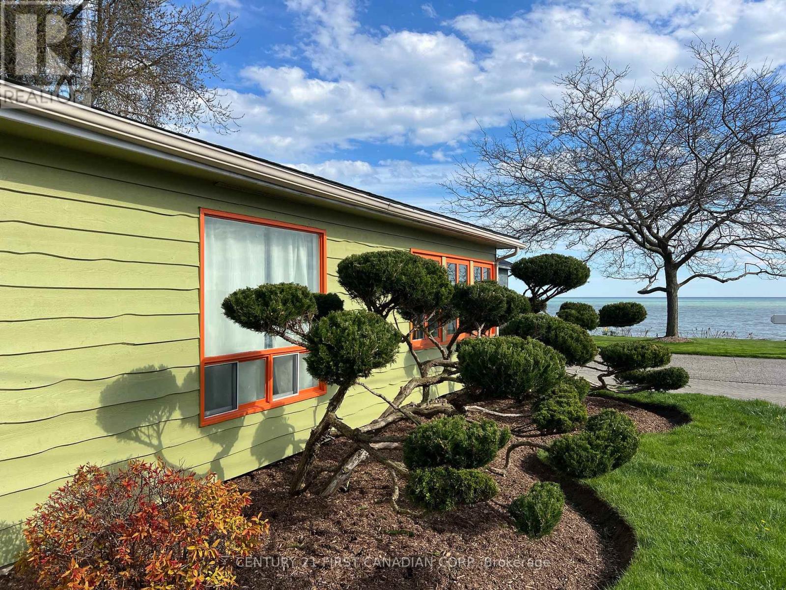 205 ADELAIDE STREET, Central Elgin (Port Stanley)