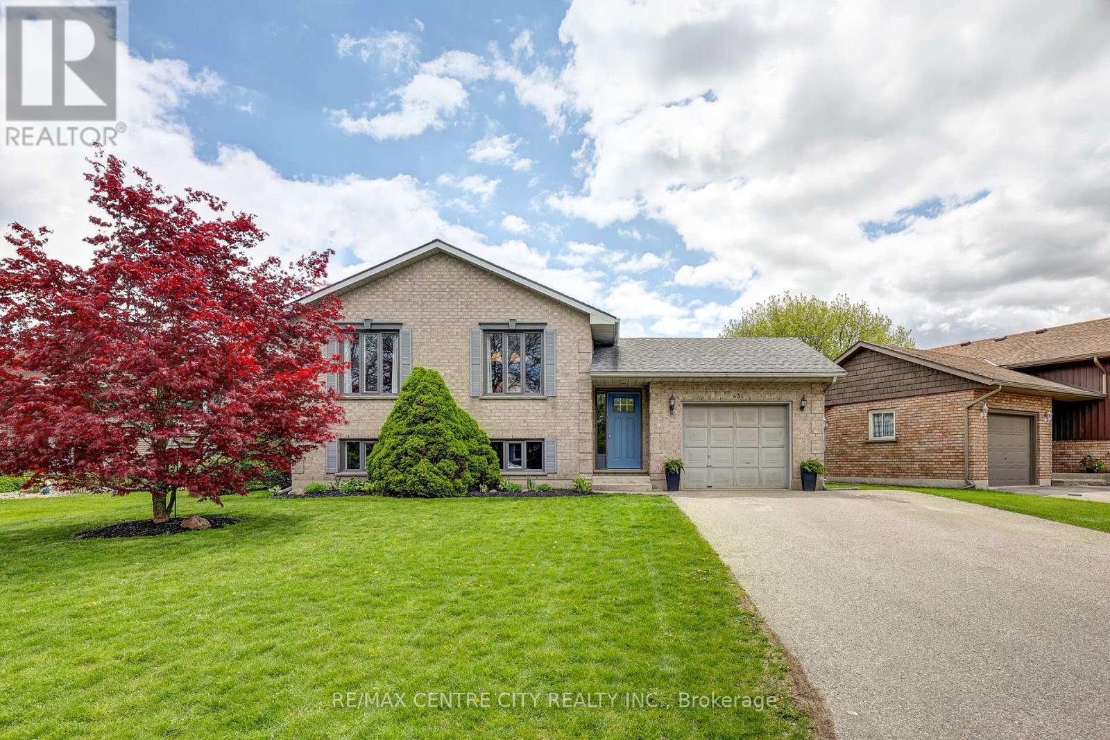 43 SINCLAIR CRESCENT, Aylmer