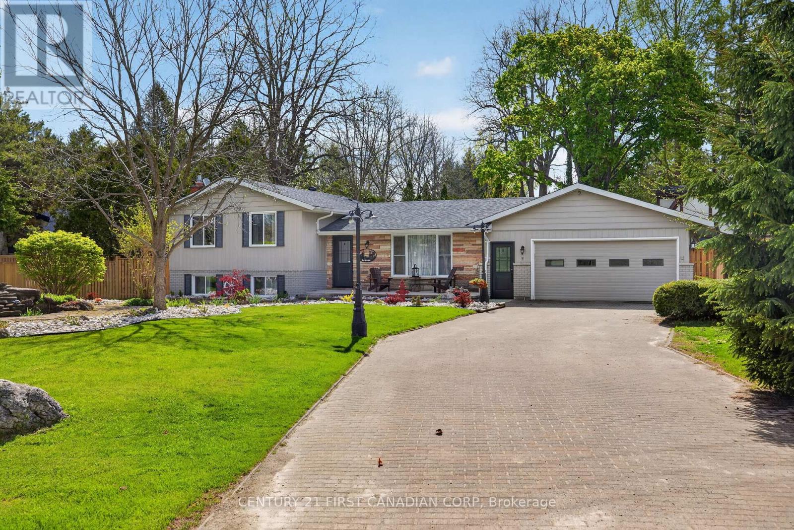 10383 ILDERTON ROAD, Middlesex Centre