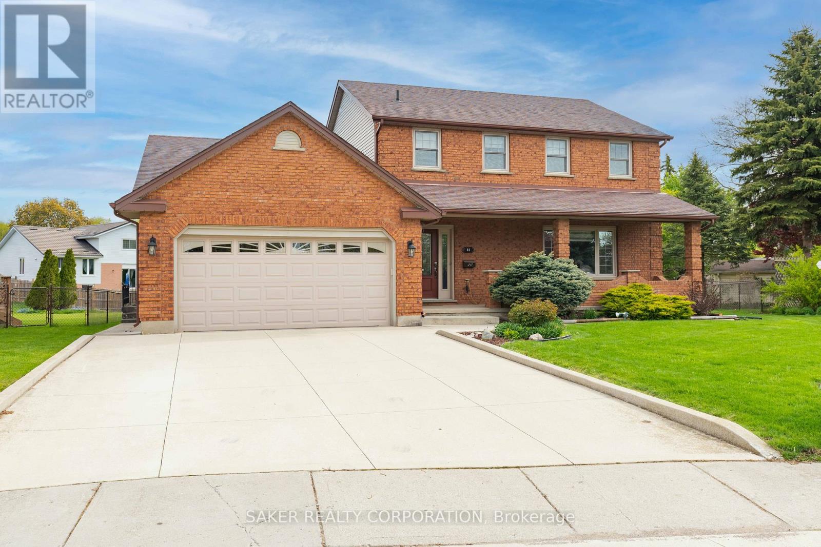 44 GOLFVIEW CRESCENT, London South (South Q)