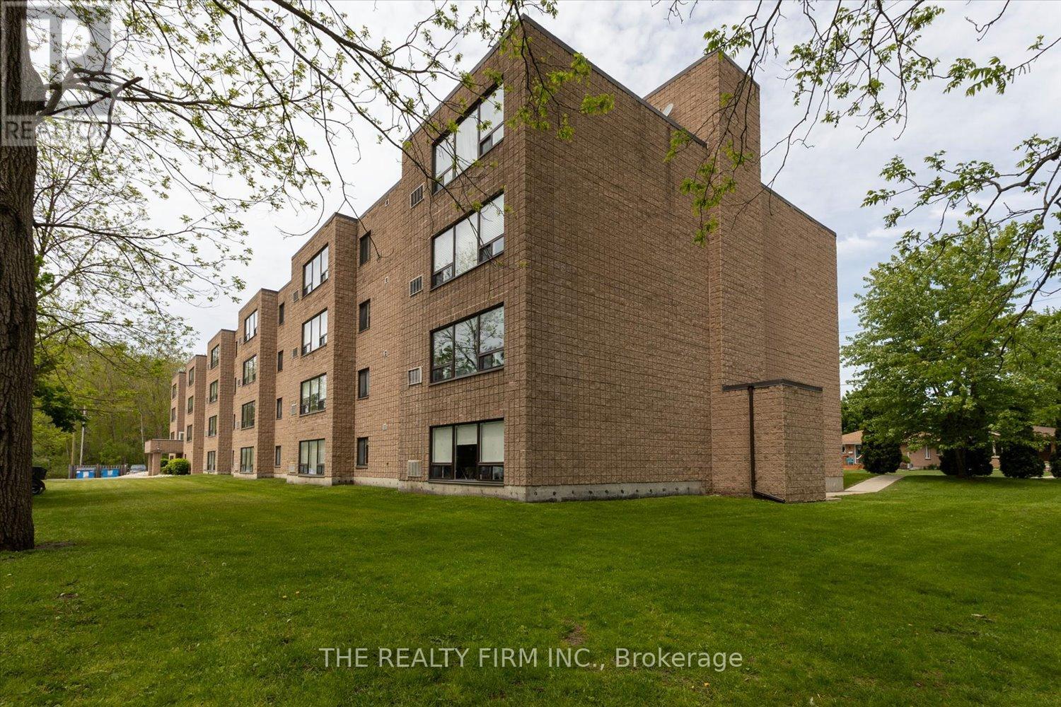 207 - 220 DUKE STREET, Strathroy-Caradoc (NW)