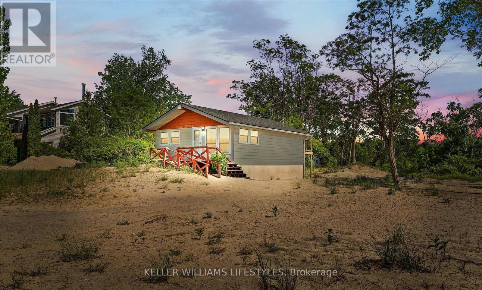 7403 SANDERSON ROAD, Lambton Shores (Port Franks)
