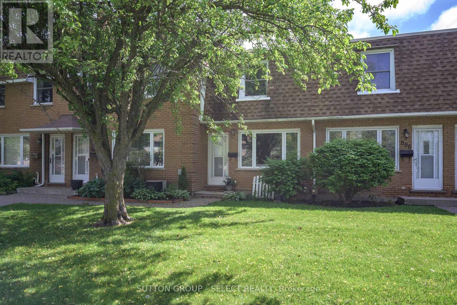 7 - 884 NOTRE DAME DRIVE, London South (South O)