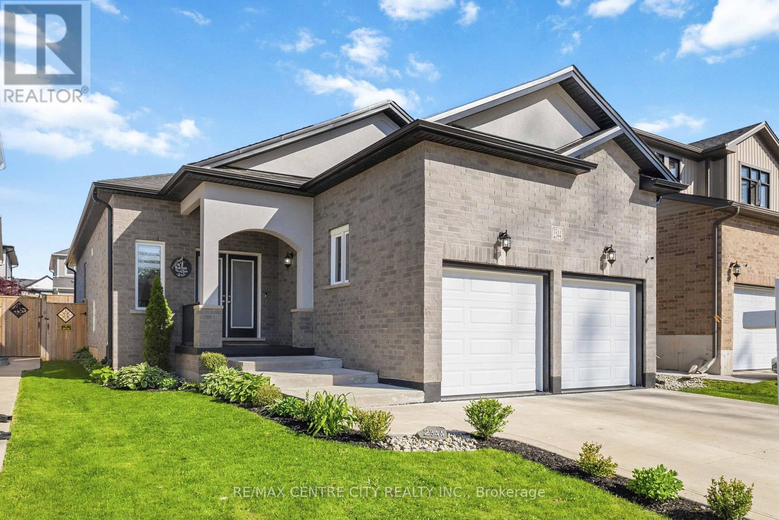 2344 CONSTANCE AVENUE, London South (South U)