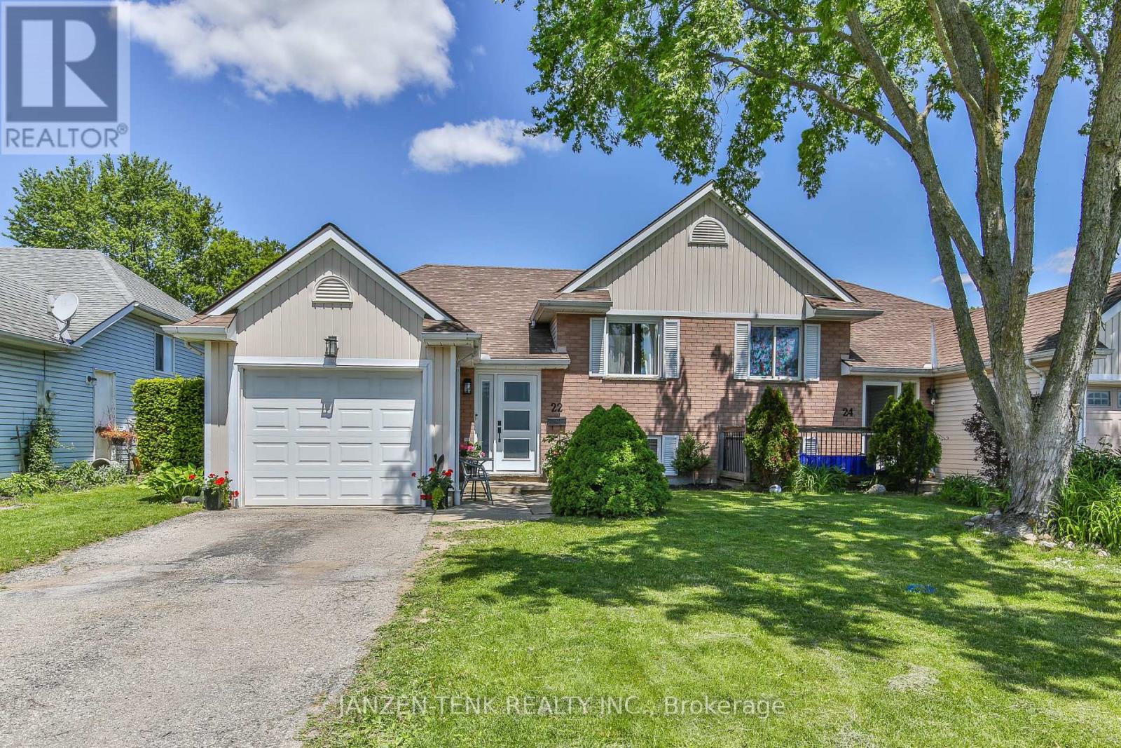 22 BECKETT BOULEVARD, Tillsonburg