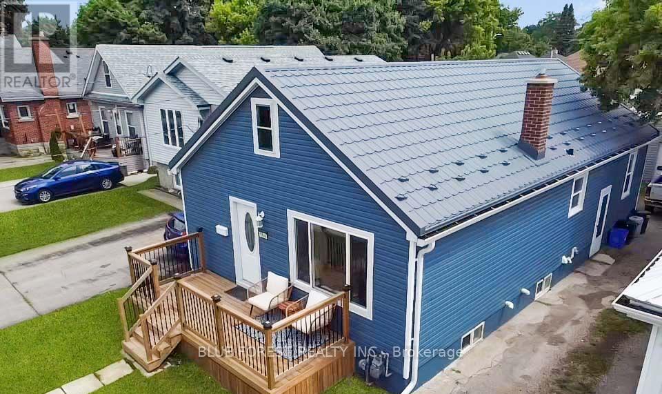 104 DELAWARE STREET, London East (East M)