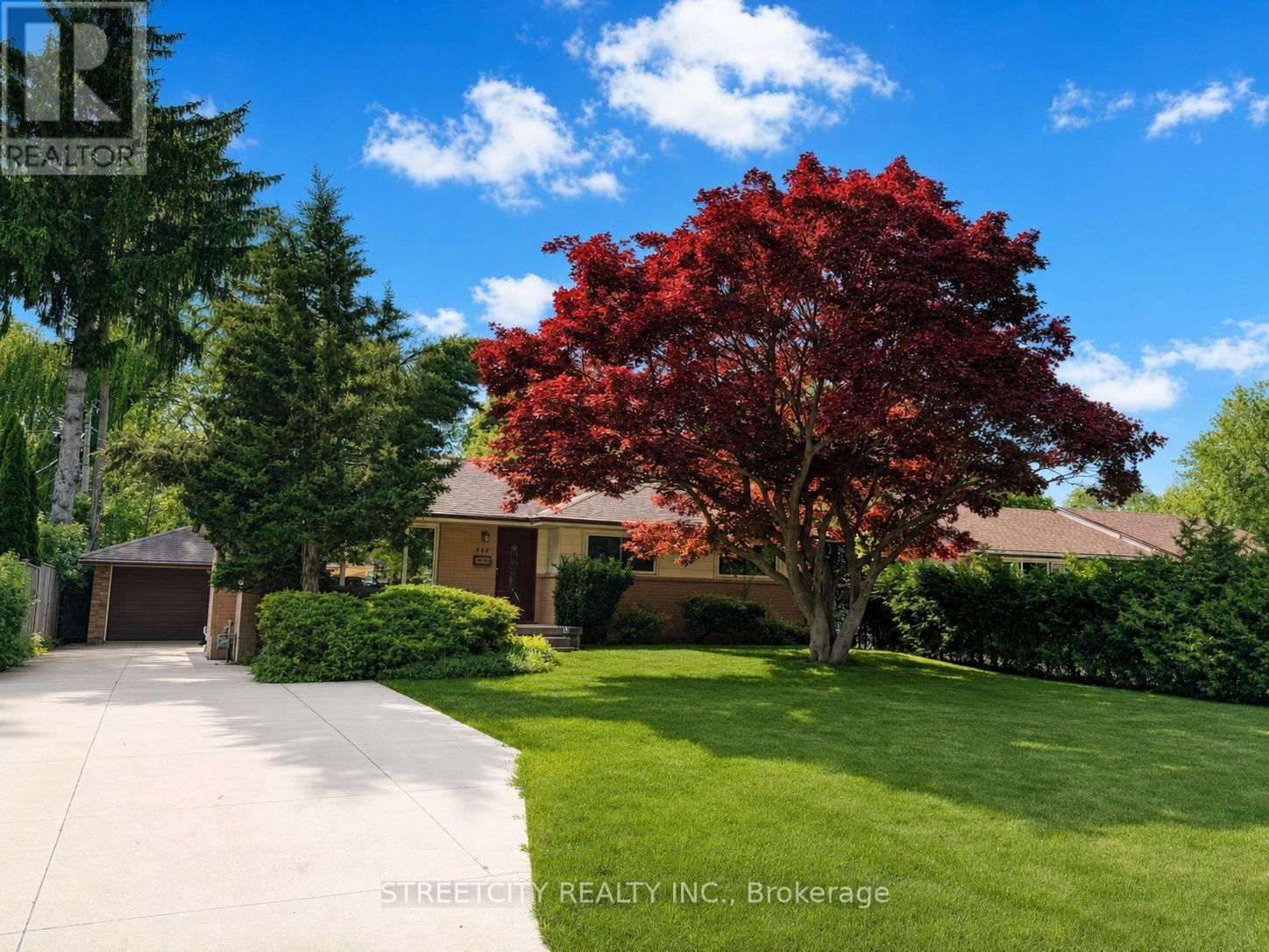 444 SCENIC DRIVE, London South (South J)