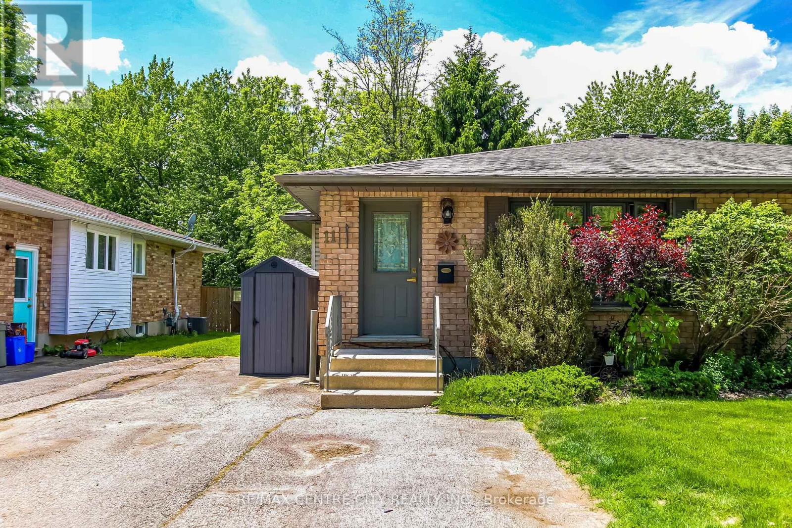 11 WILLOW STREET, St. Thomas