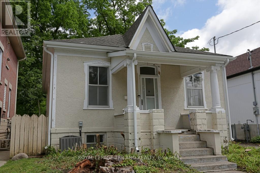 15 COVE ROAD, London South (South D)