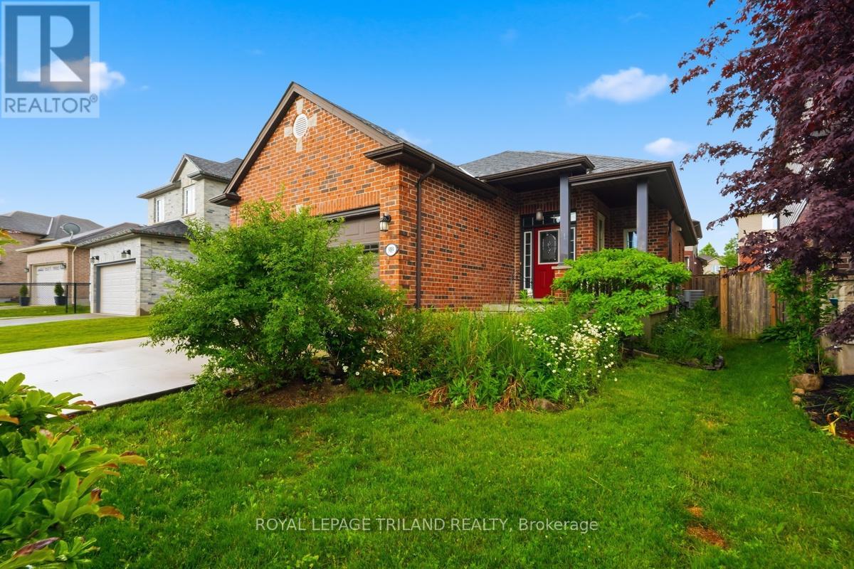989 ROULSTON CRESCENT, London North (North M)