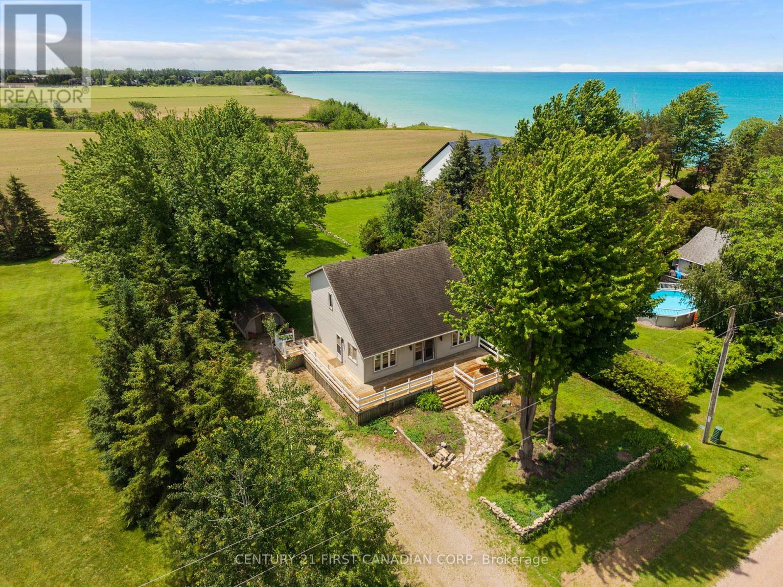33943 SUNNYRIDGE ROAD, Bluewater (Hay)