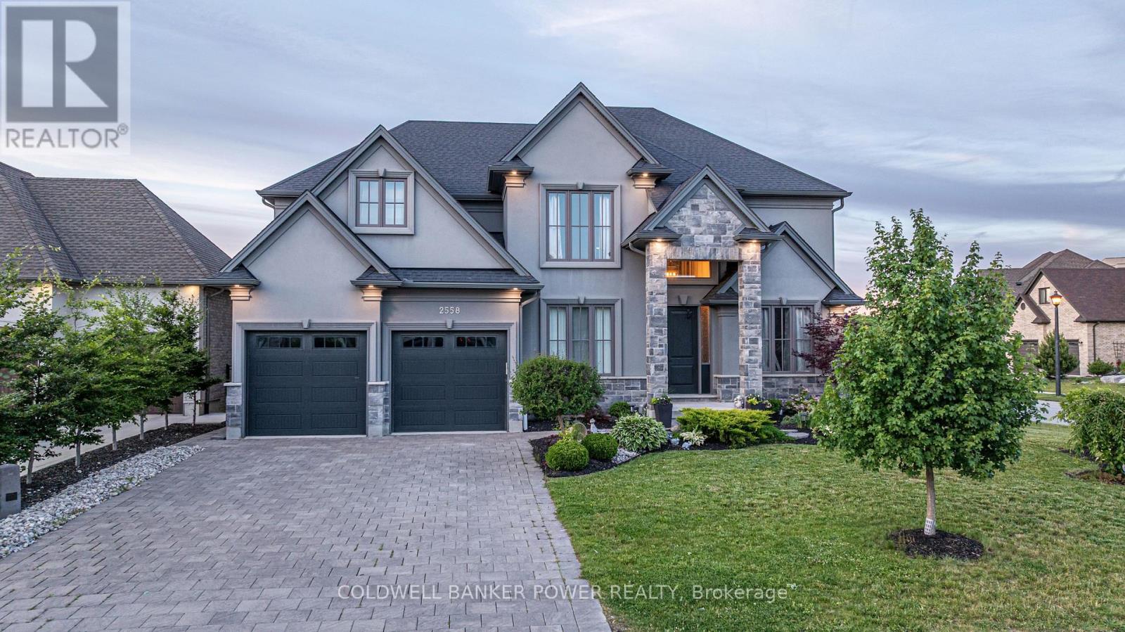 2558 MCWADE PLACE, London North (North R)