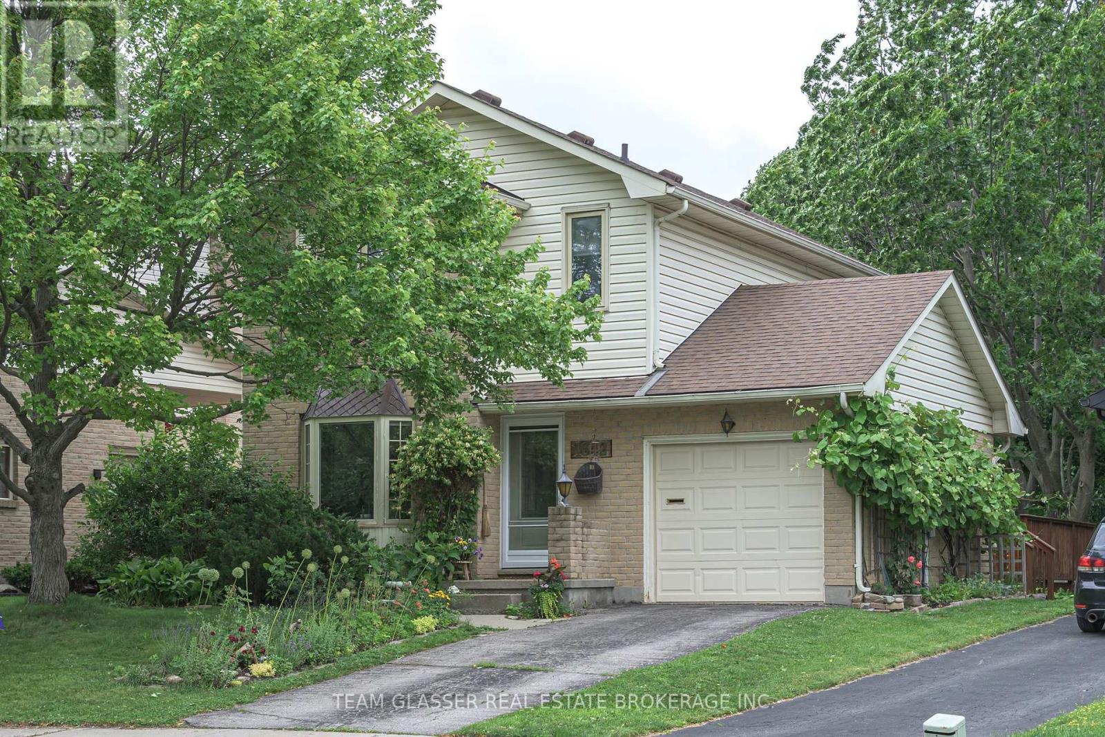 1642 ATTAWANDARON ROAD E, London North (North F)