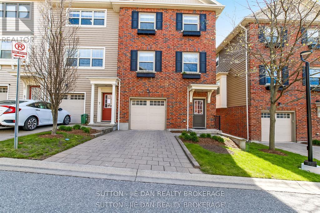 9 - 1850 BEAVERBROOK AVENUE, London North (North M)