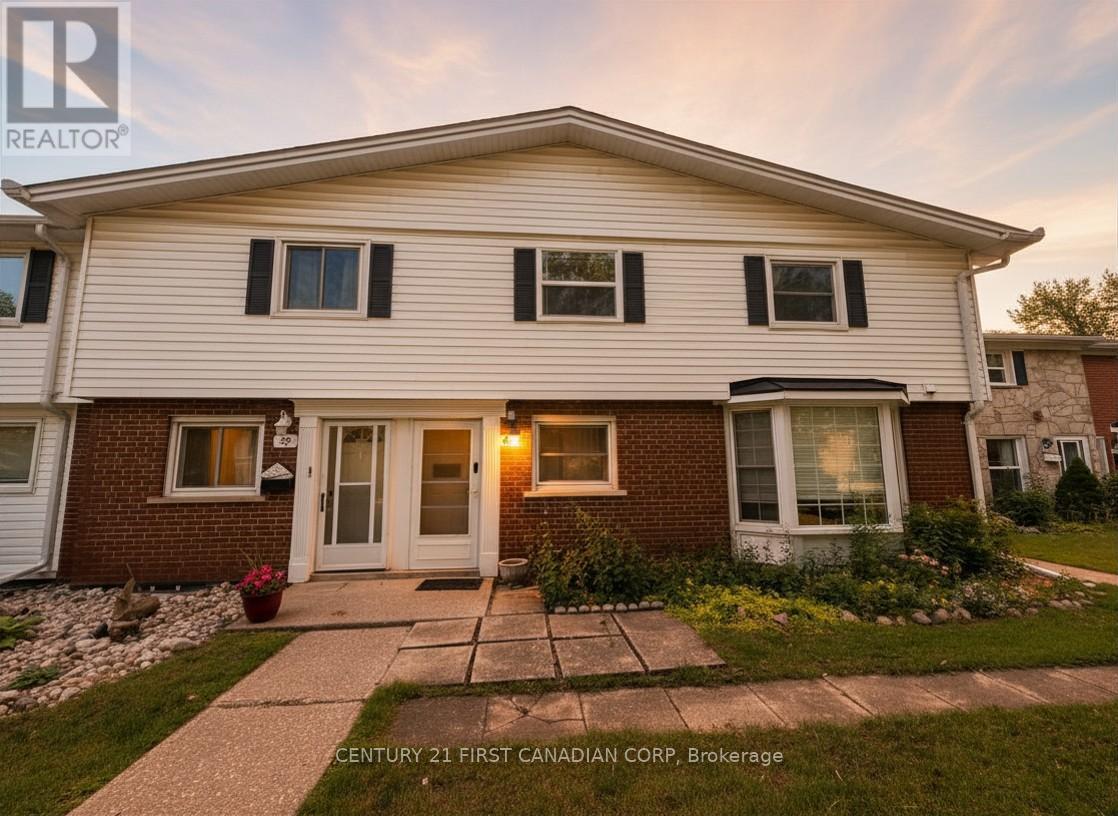 40 ARBOUR GLEN CRESCENT, London East (East A)
