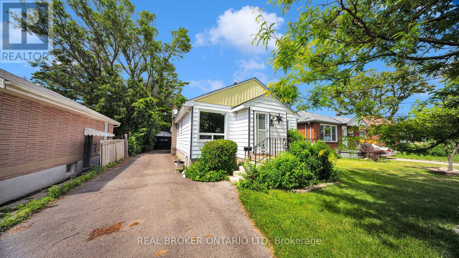 1624 LEONARD STREET, London East (East H)