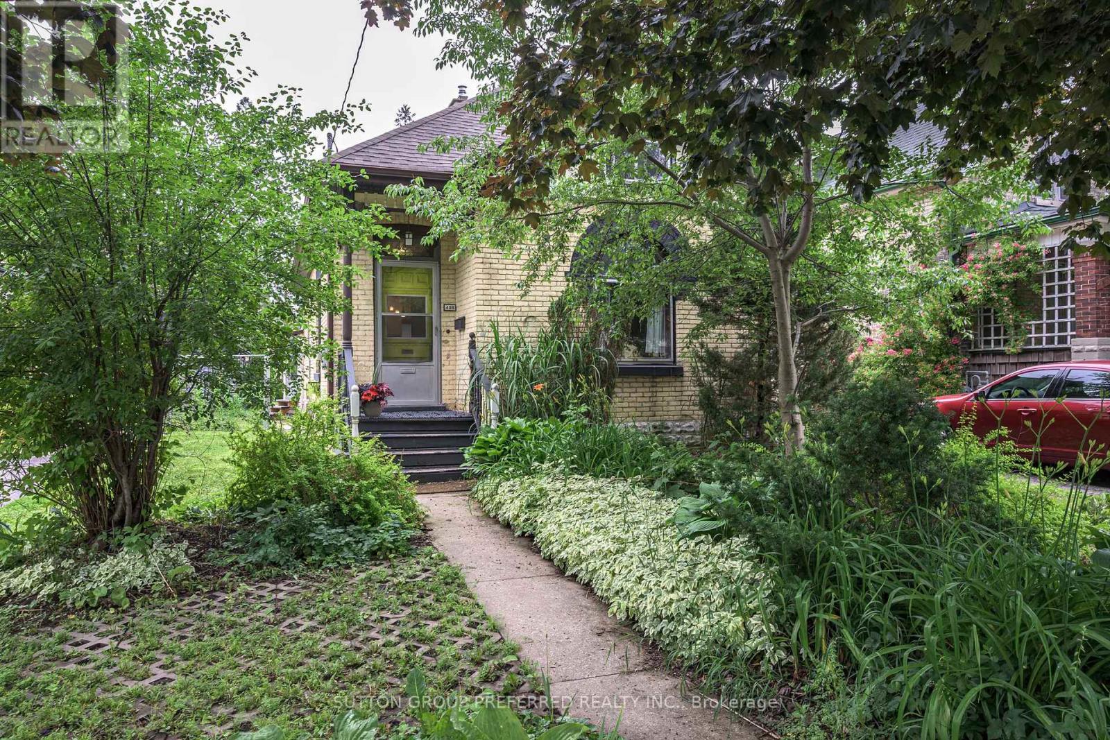 485 DORINDA STREET, London East (East G)