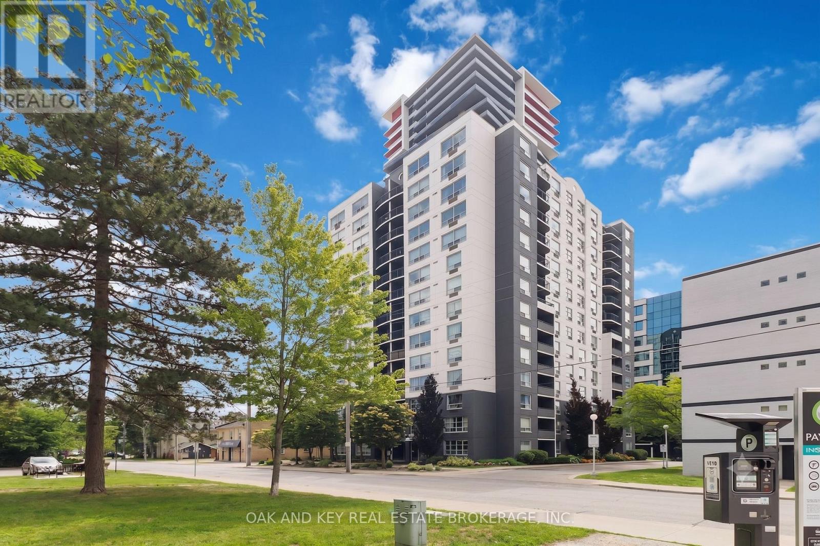 804 - 155 KENT STREET, London East (East F)