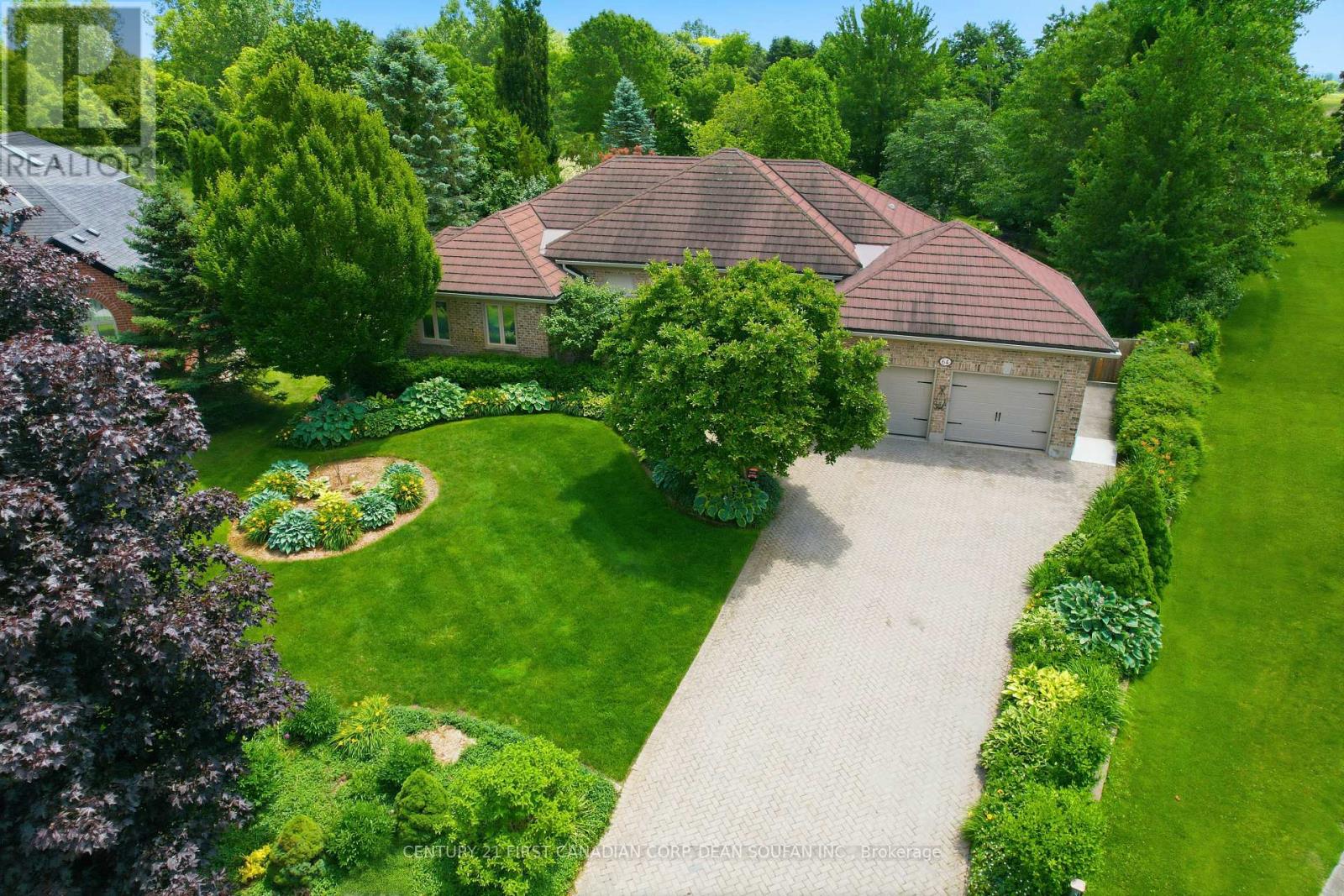 64 WYNFIELD LANE, Middlesex Centre (Melrose)