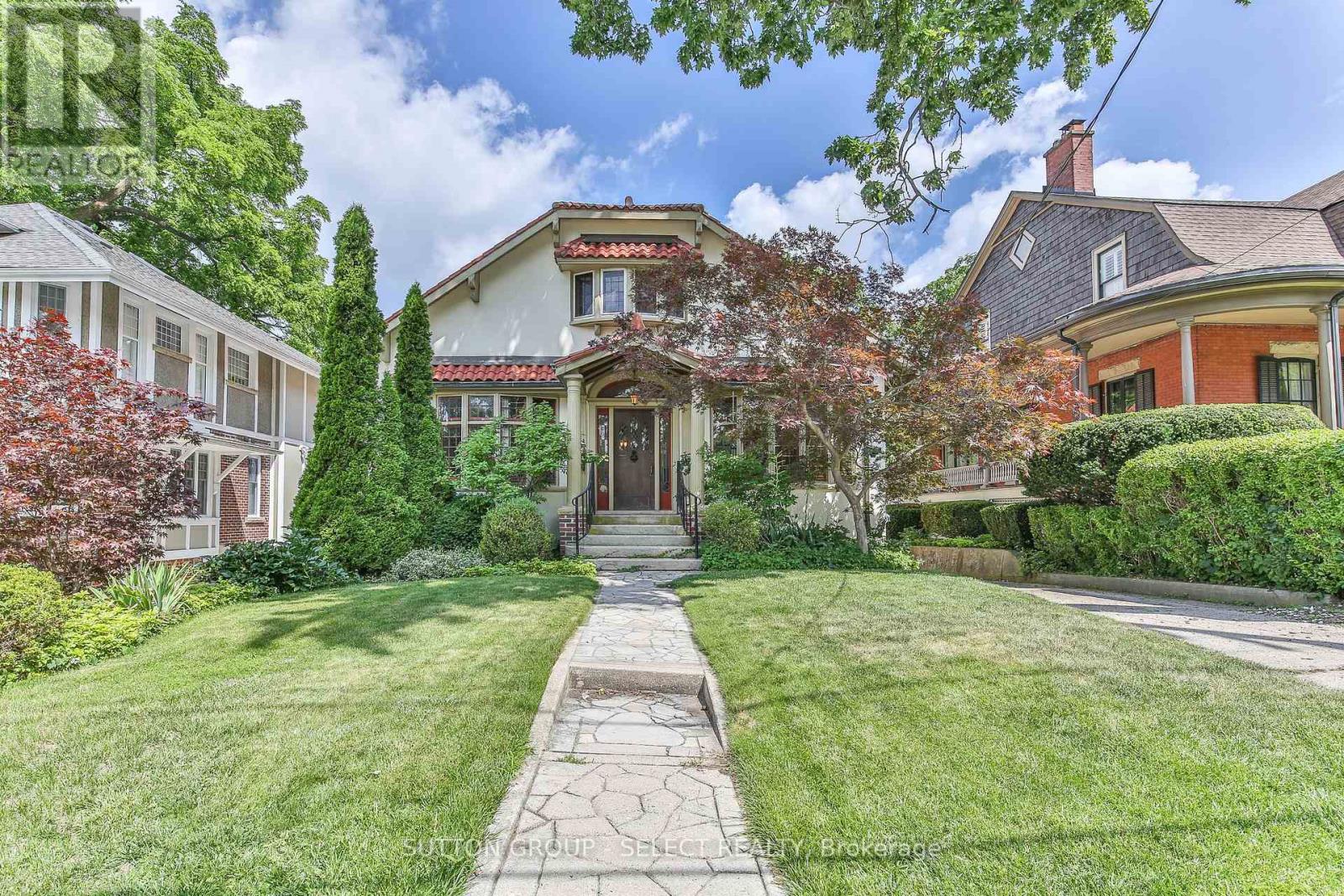 272 HURON STREET, London East (East B)