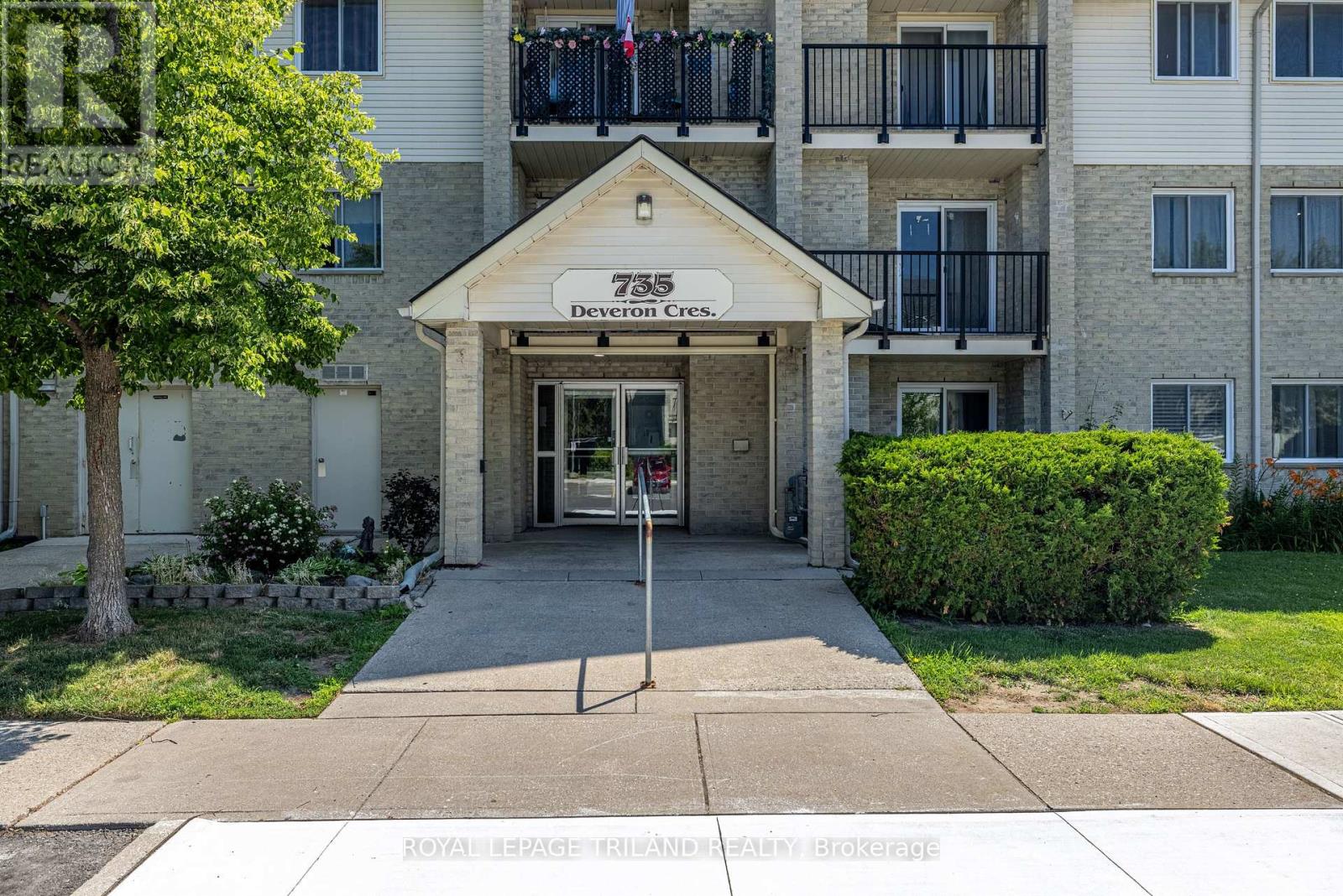 102 - 735 DEVERON CRESCENT, London South (South T)
