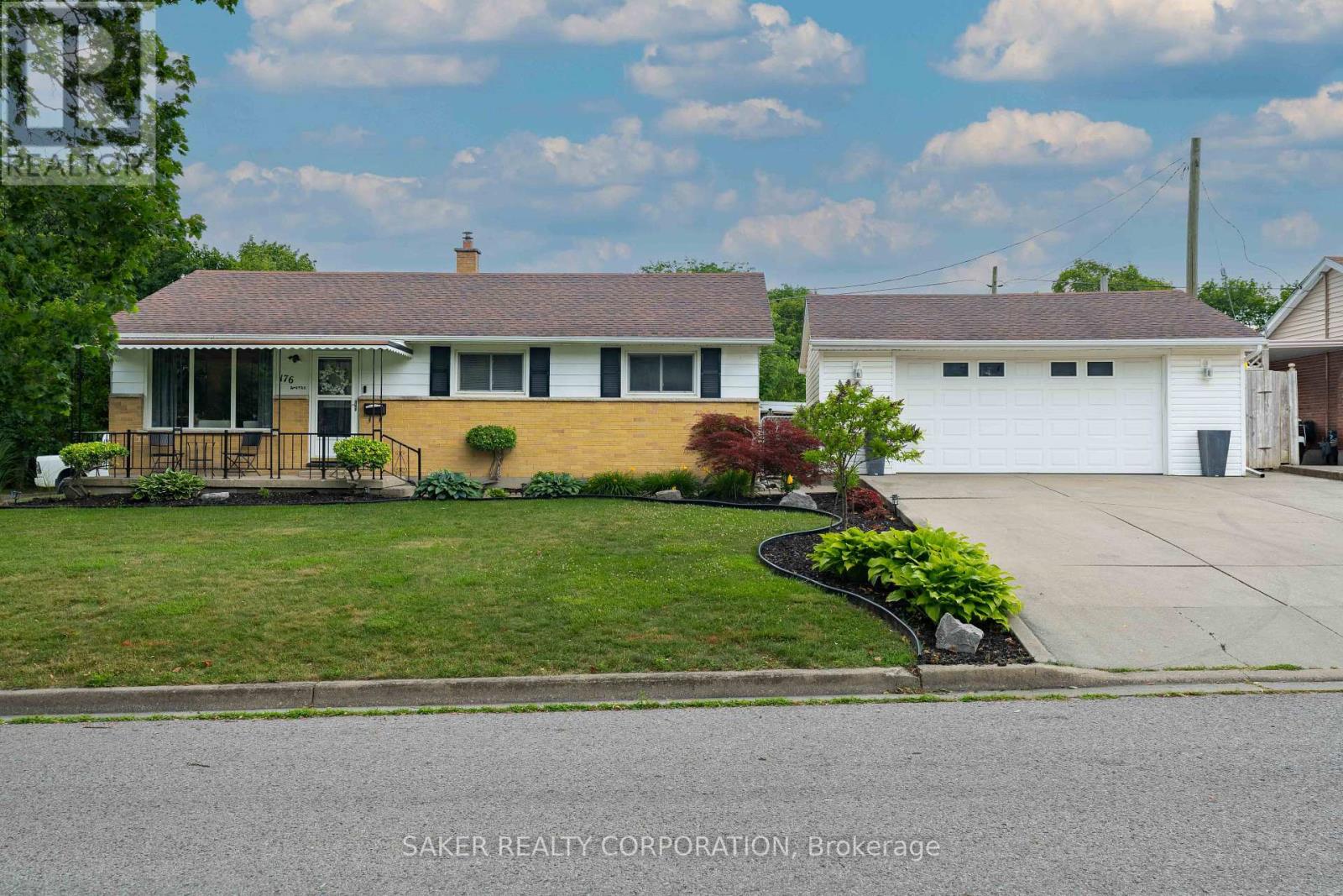 176 RENFRO CRESCENT, London South (South J)