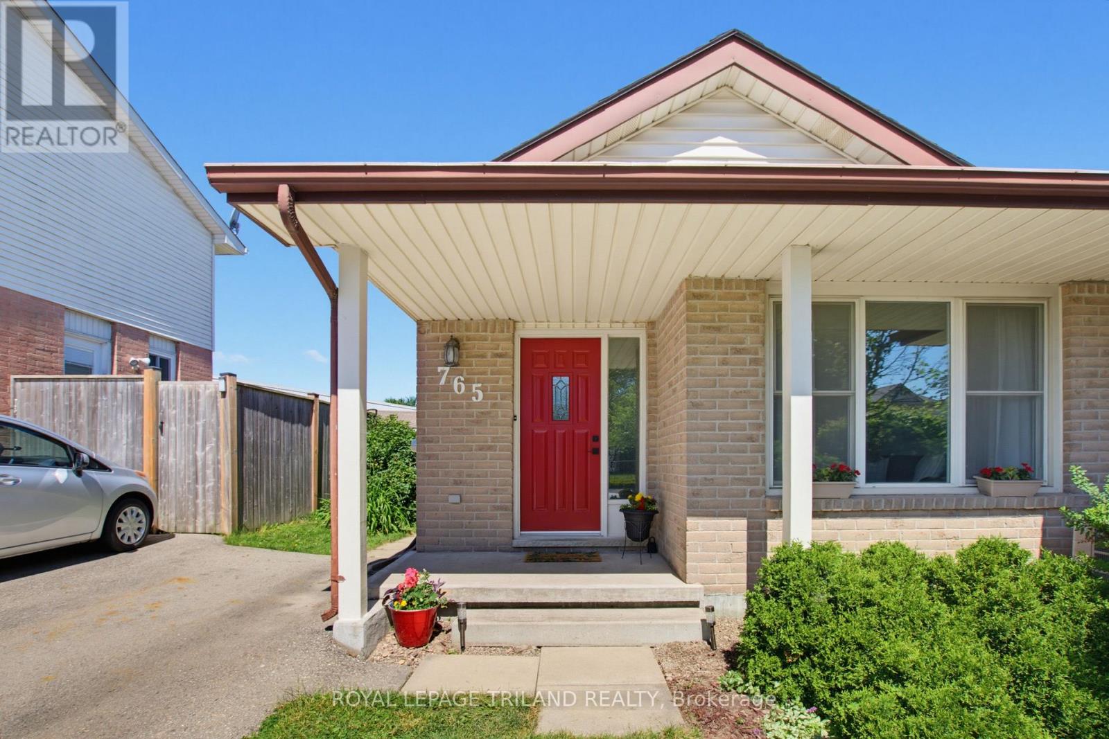 765 HOMEVIEW ROAD, London South (South Q)