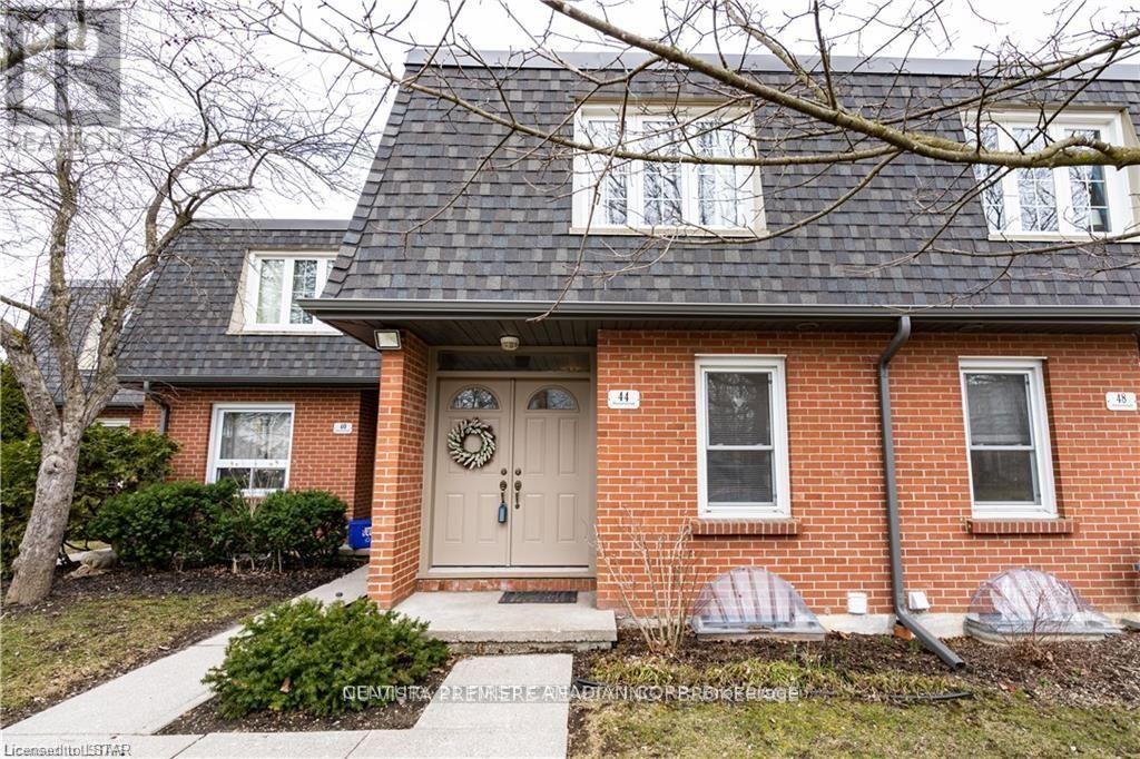 60 - 44 HOMESTEAD CRESCENT, London North (North F)