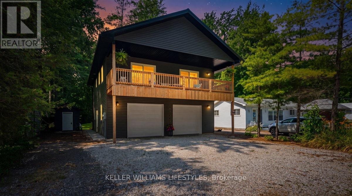 9904 LAKE ROAD, Lambton Shores (Kettle Point)