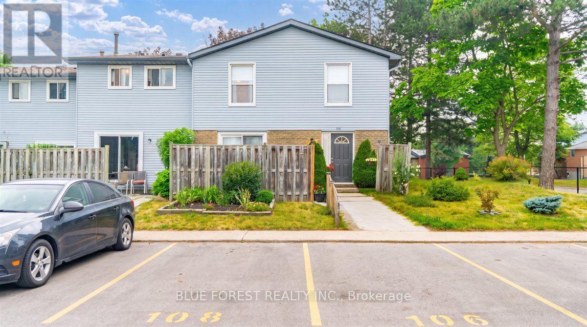 110 - 70 FIDDLERS GREEN ROAD, London North (North P)