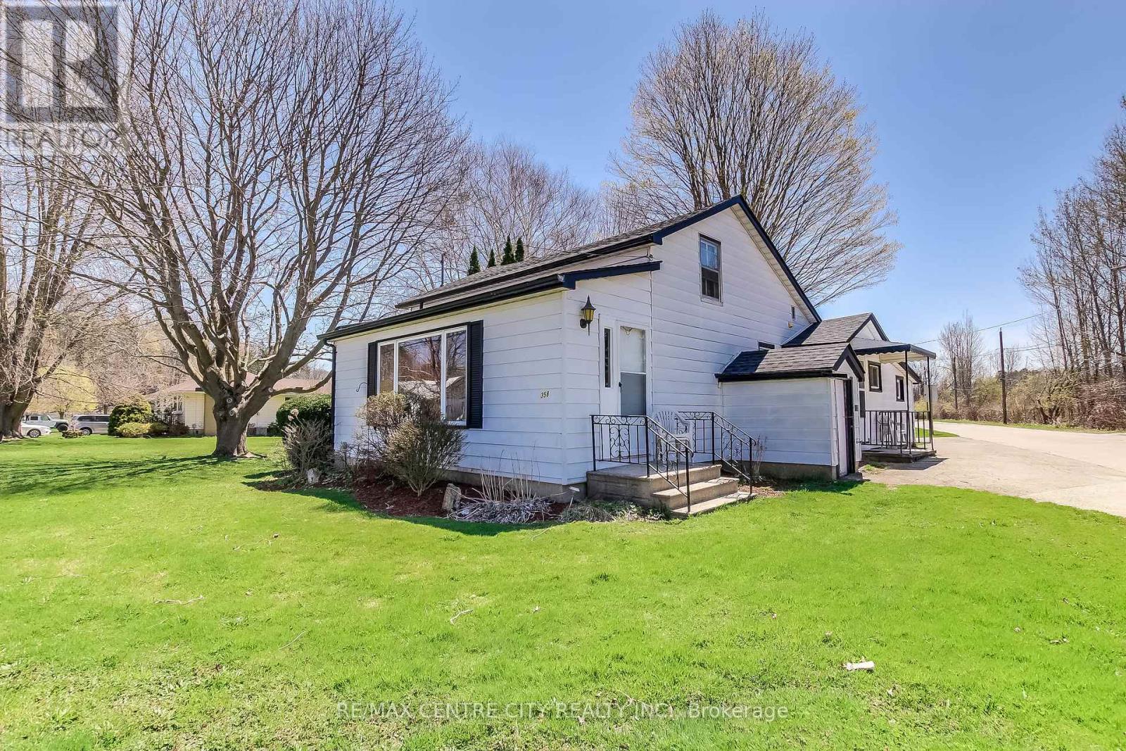 358 WARREN STREET, Central Elgin (Port Stanley)