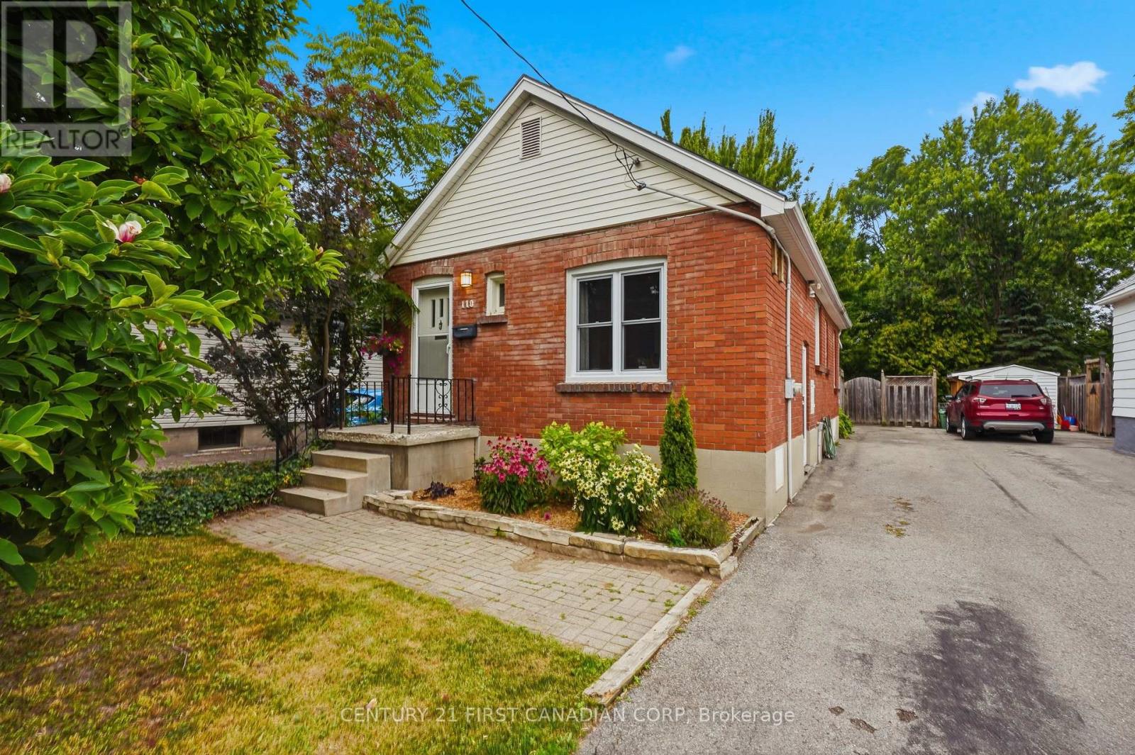 110 - 110 EMERY STREET E, London South (South F)