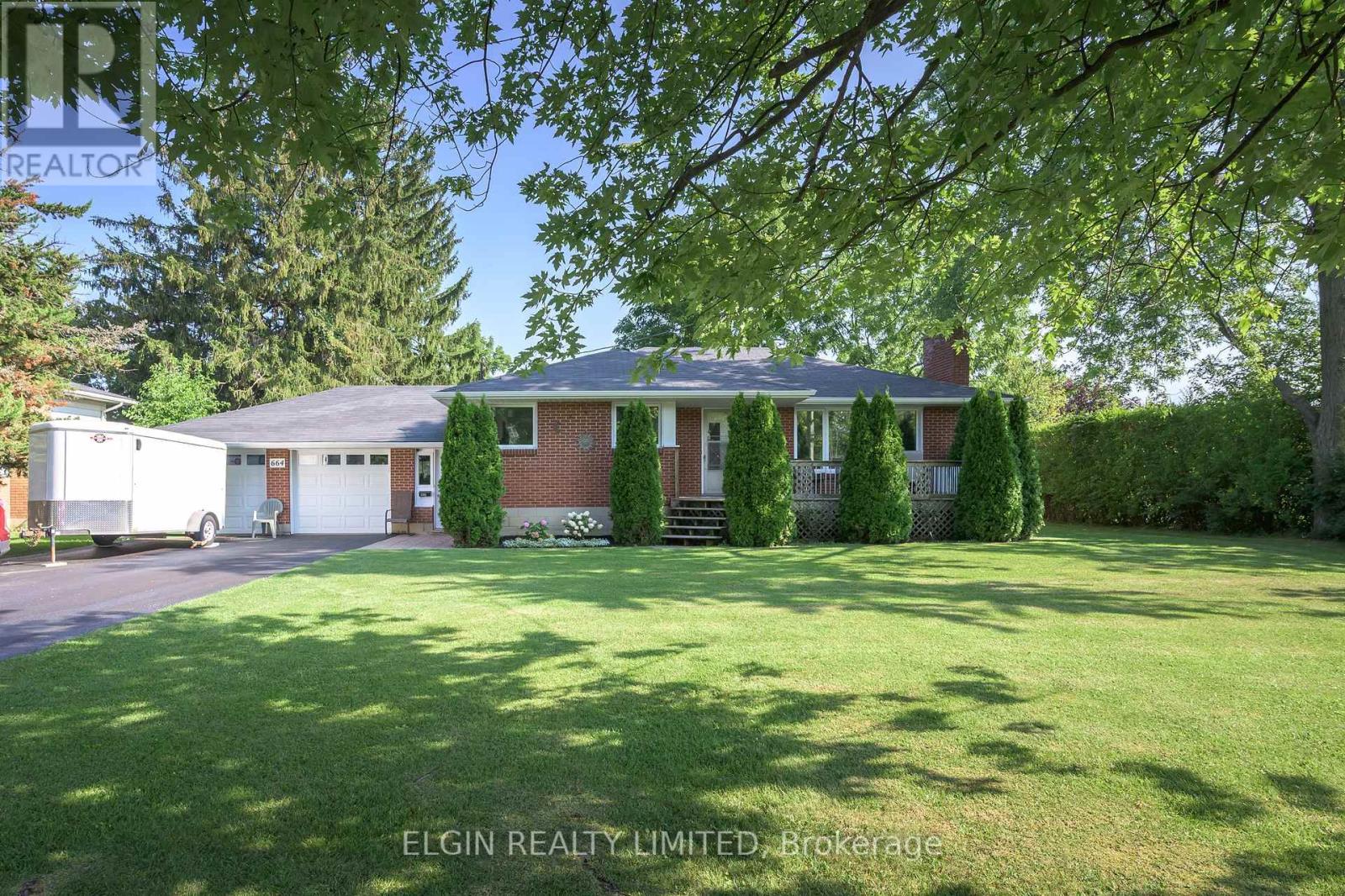 664 ELM STREET, St. Thomas