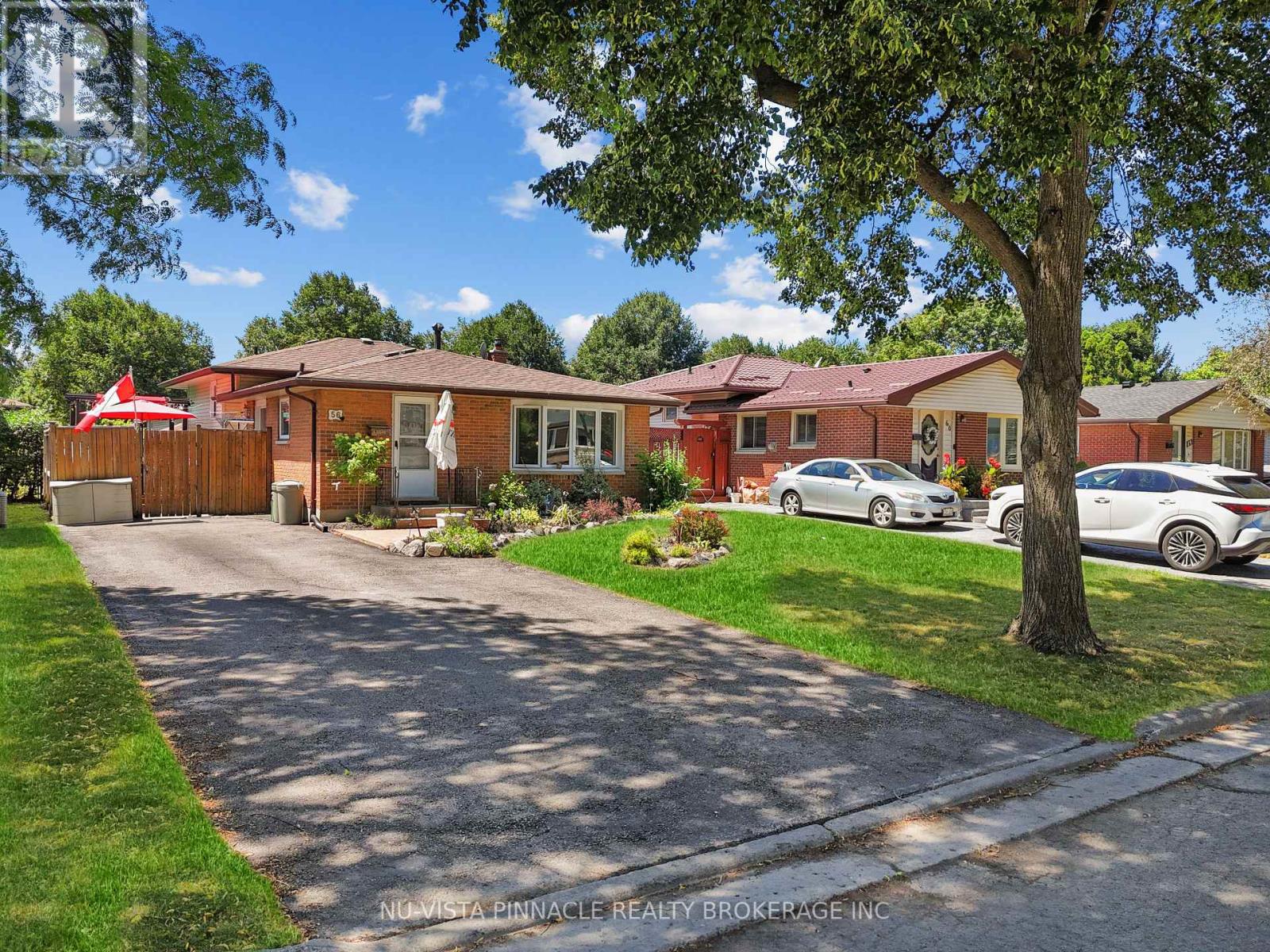 56 KINTAIL CRESCENT, London South (South Y)