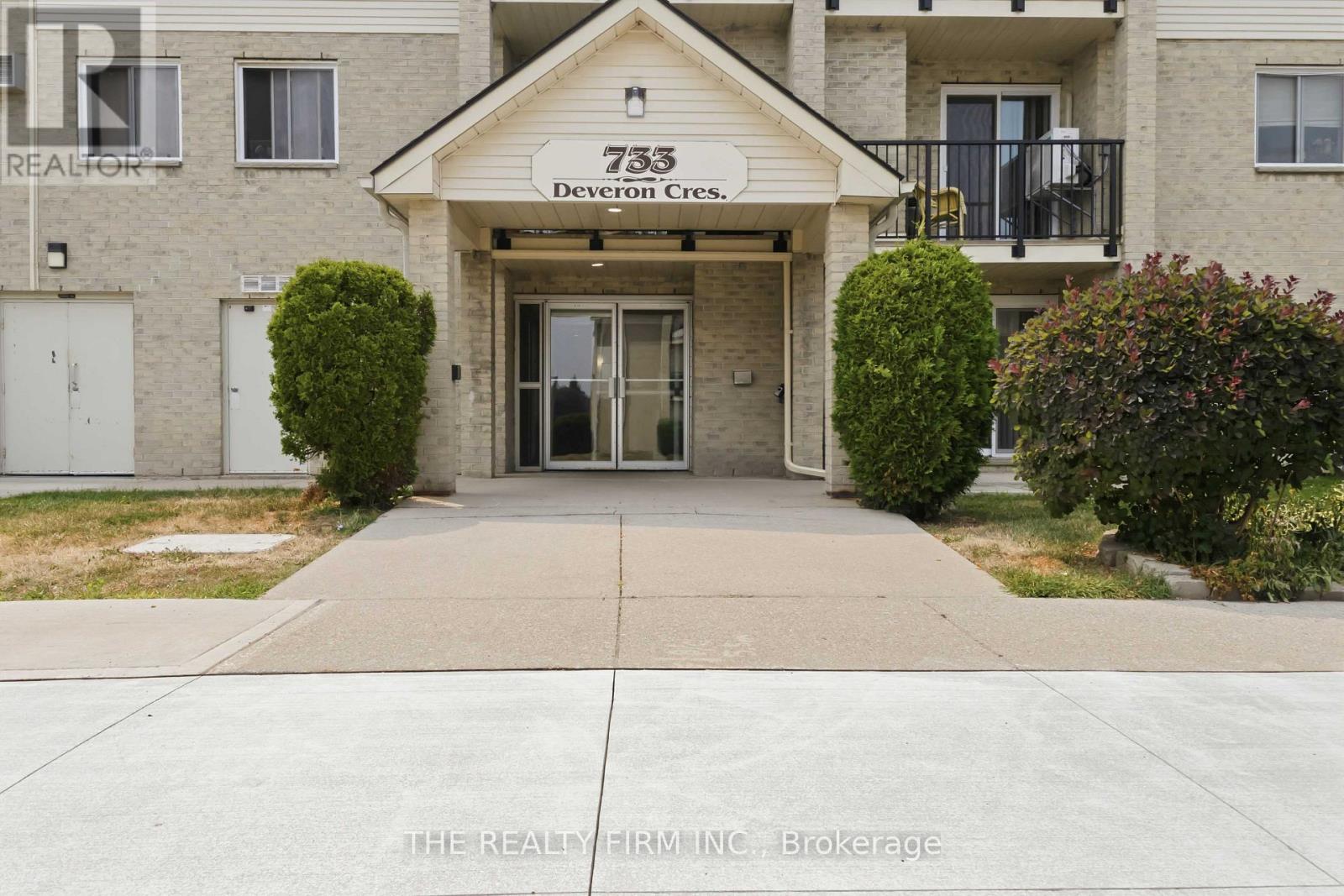 210 - 733 DEVERON CRESCENT, London South (South T)