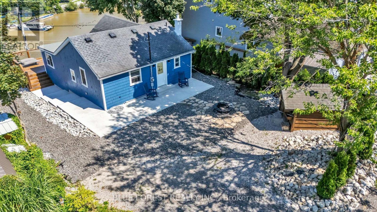213 WILLIAM STREET, Central Elgin (Port Stanley)