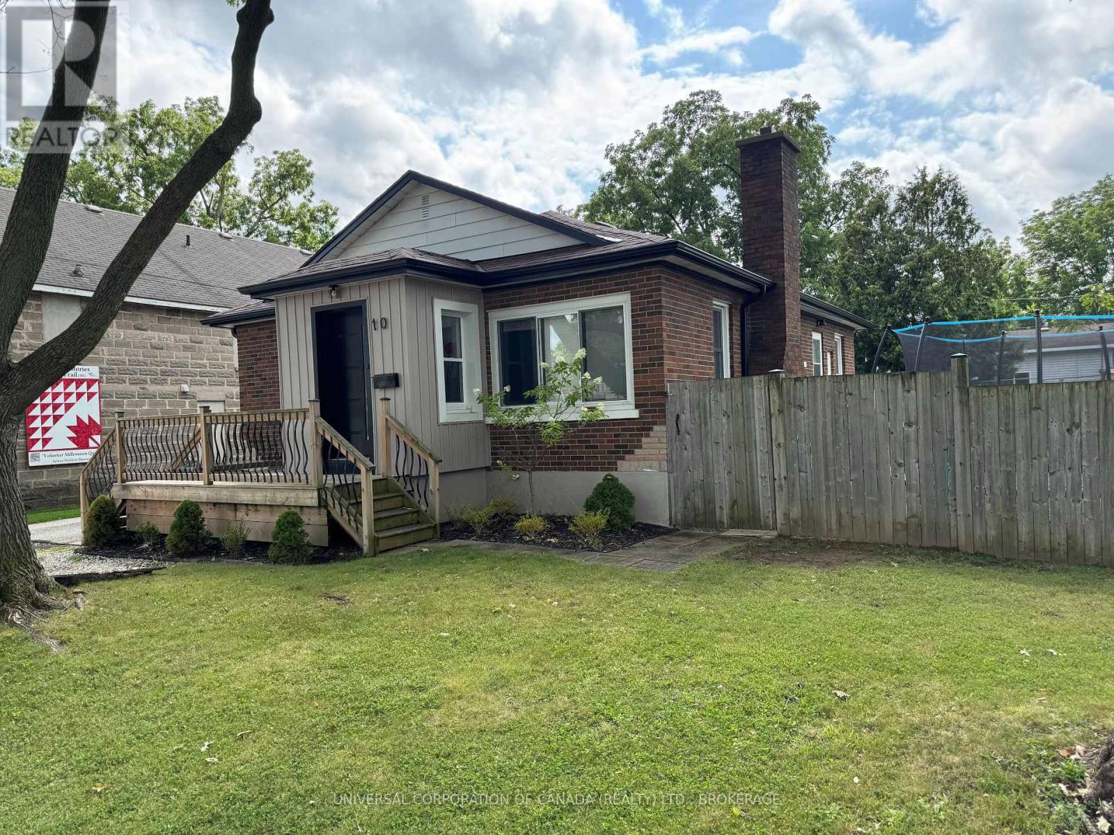 10 EAST STREET, Aylmer