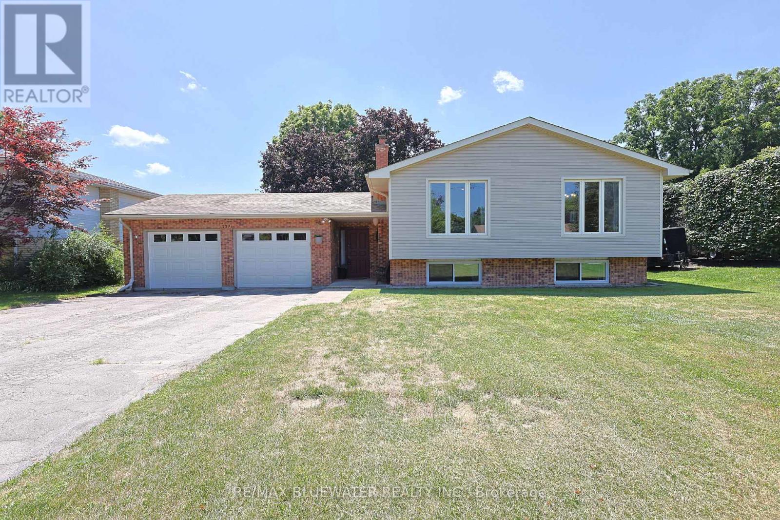 290 ANNA STREET, North Middlesex (Parkhill)