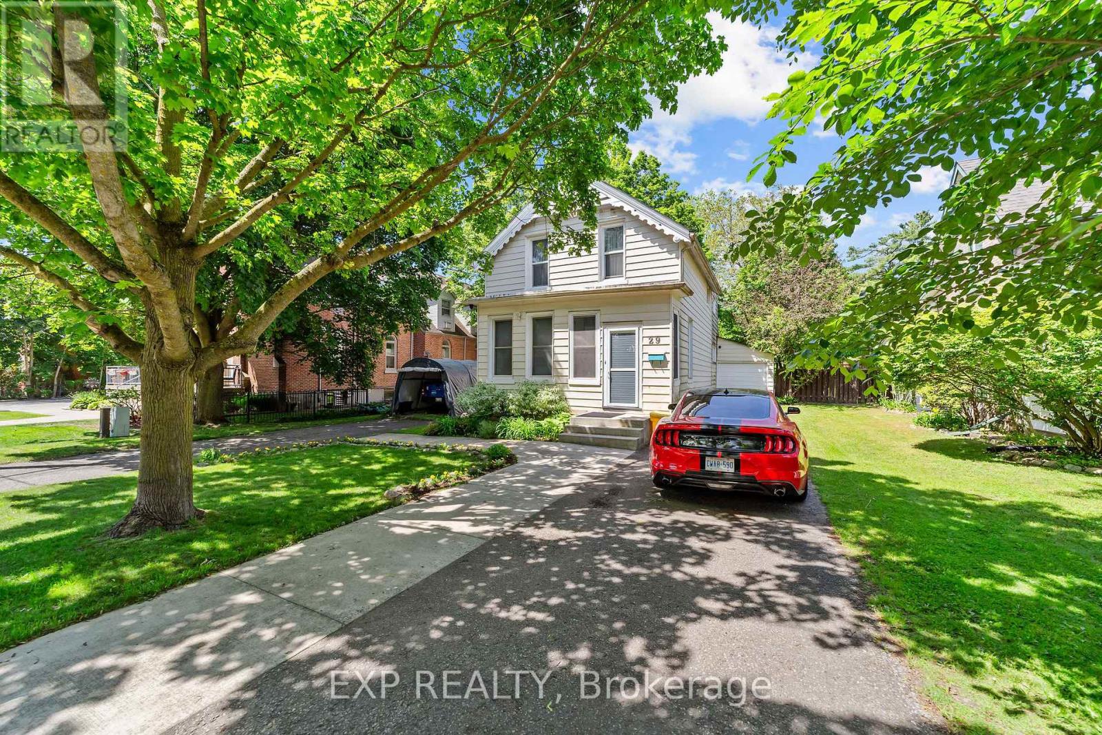 29 WINNIETT STREET, Woodstock (Woodstock - North)