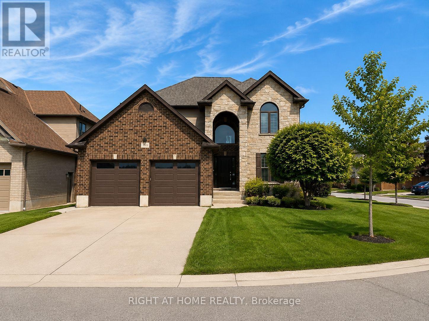 6540 UPPER CANADA CROSS, London South (South V)