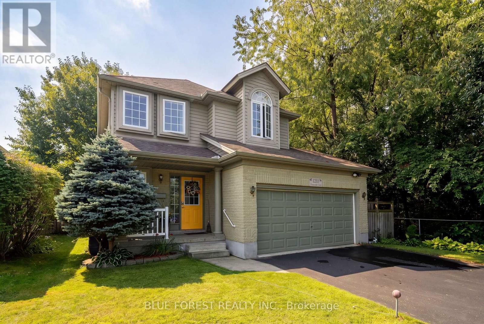 1233 CROSSCREEK CRESCENT, London East (East A)
