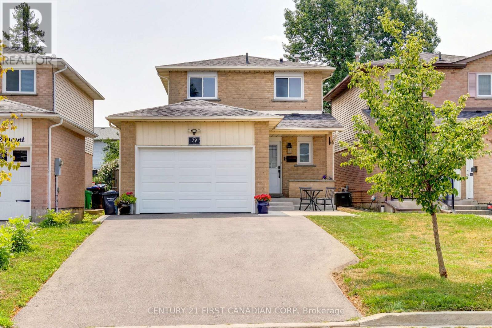79 NEWBRIDGE CRESCENT, Brampton (Westgate)