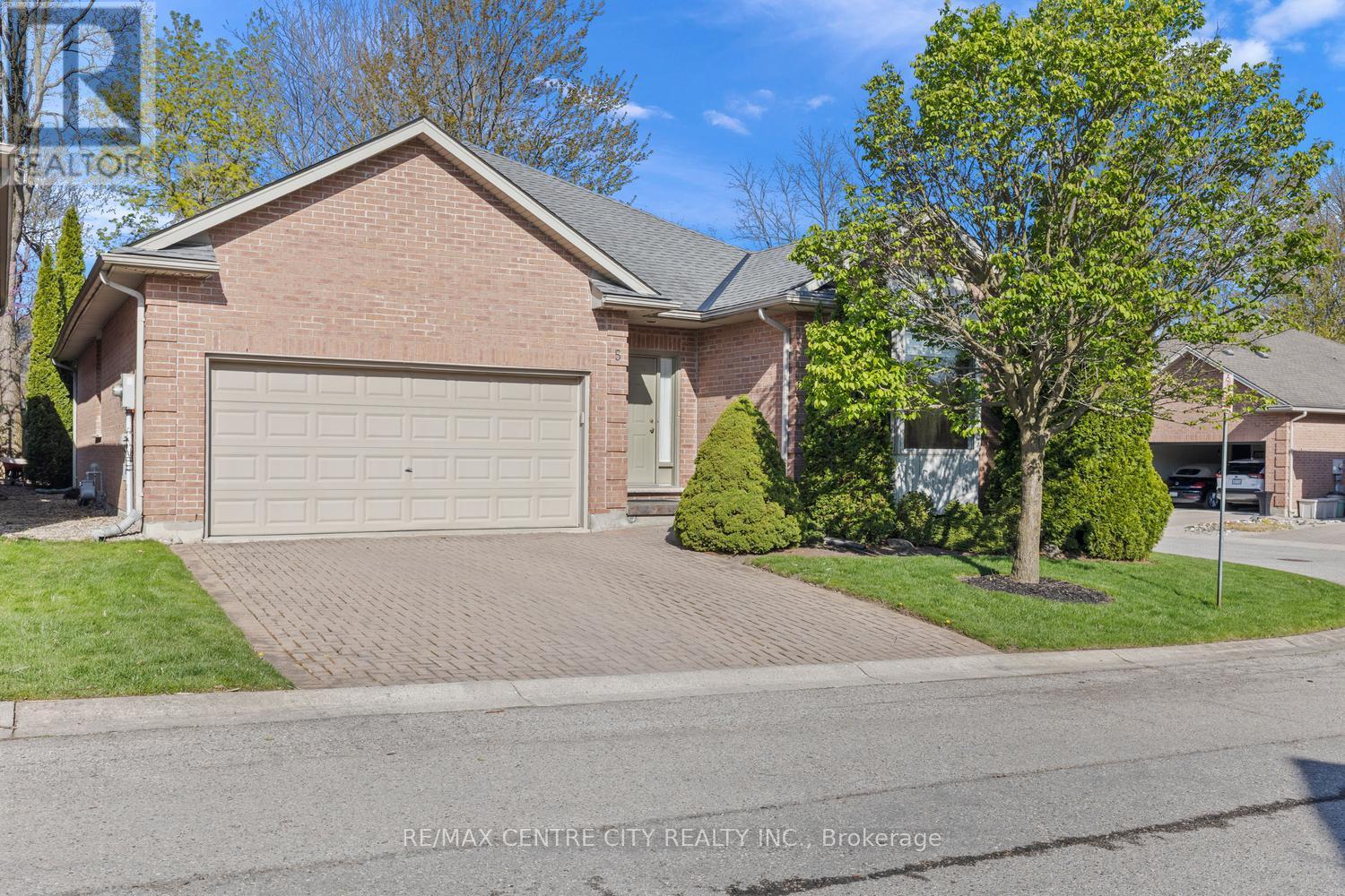 5 - 448 COMMISSIONERS ROAD E, London South (South G)