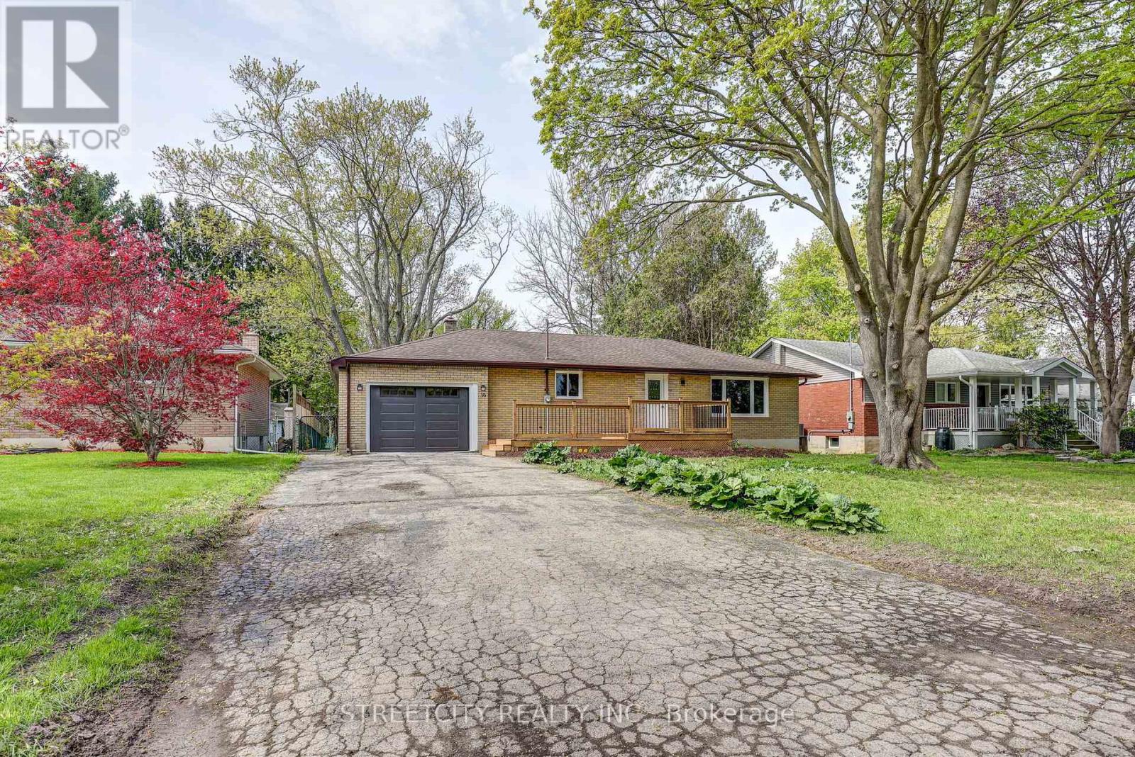 10 VINEDEN DRIVE, Central Elgin (Lynhurst)