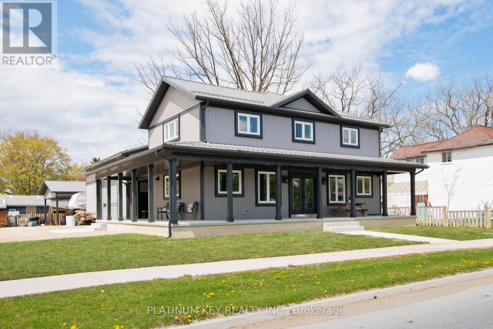 293 MAIN STREET, North Middlesex (Parkhill)