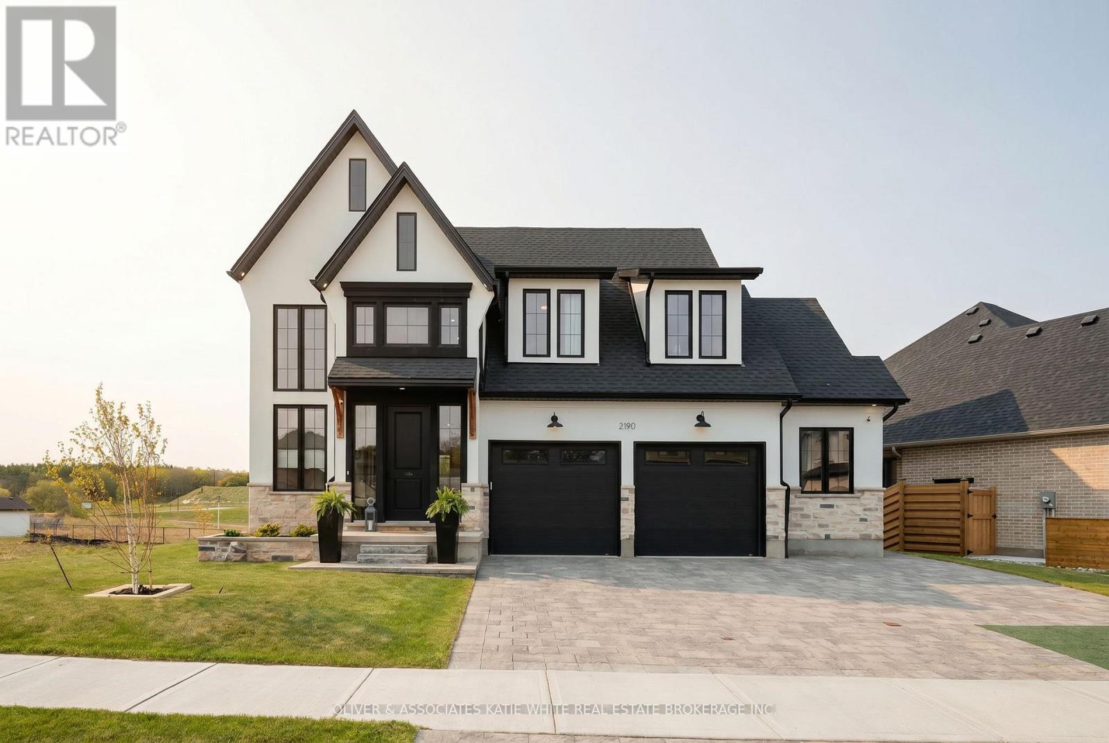 2190 LINKWAY BOULEVARD, London South (South A)