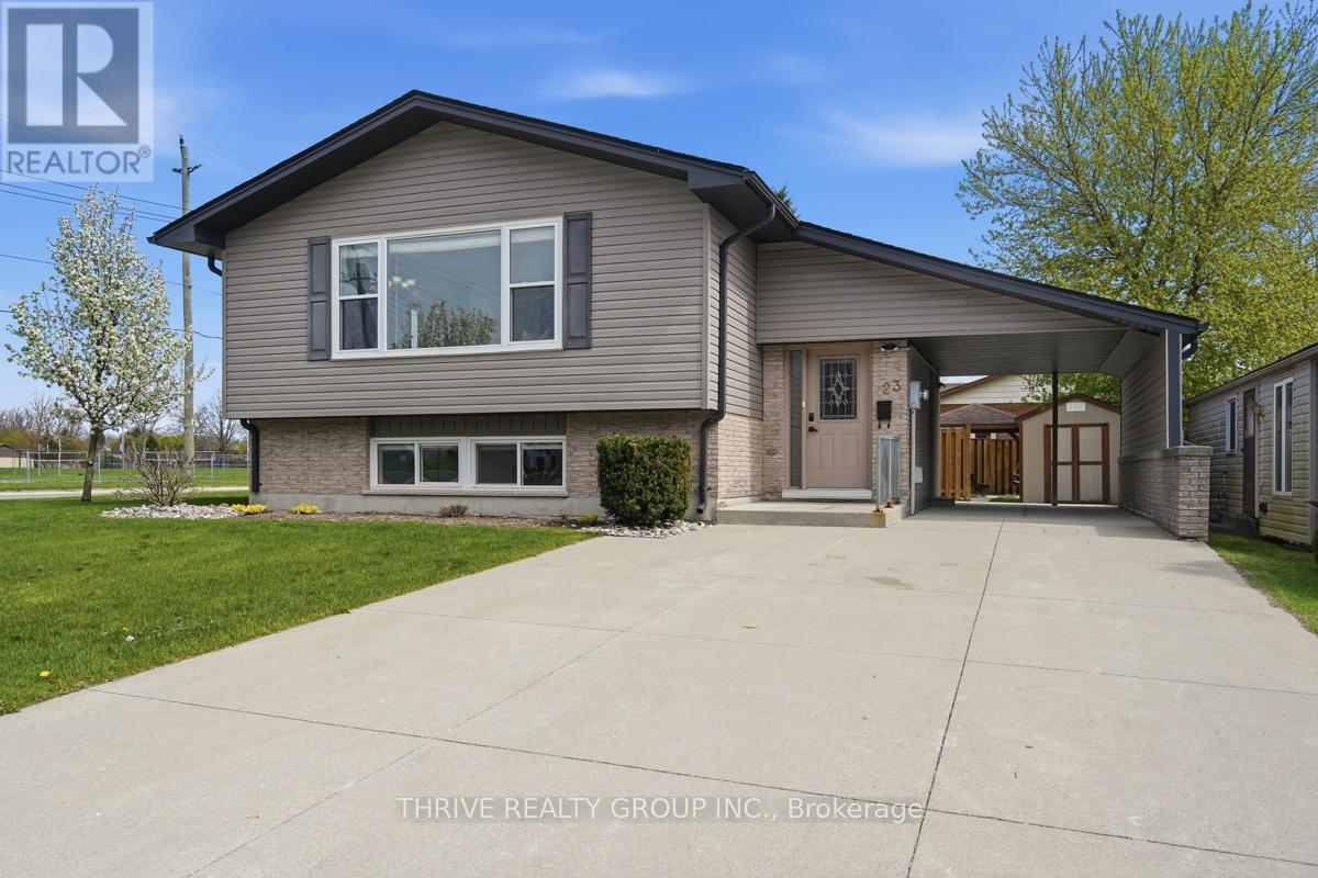 23 VINE AVENUE, Strathroy-Caradoc (SW)