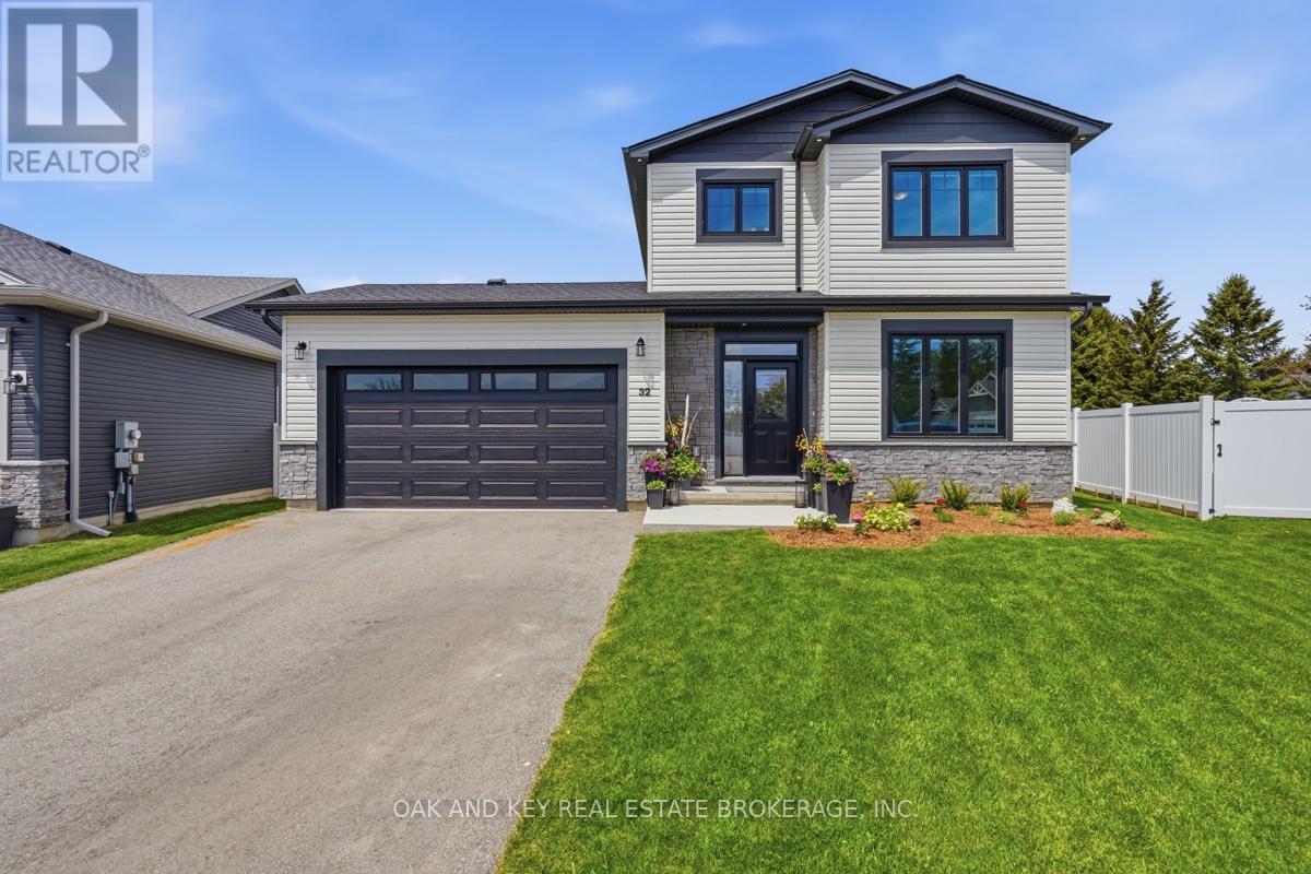 32 HELEN COURT, Central Elgin (Belmont)